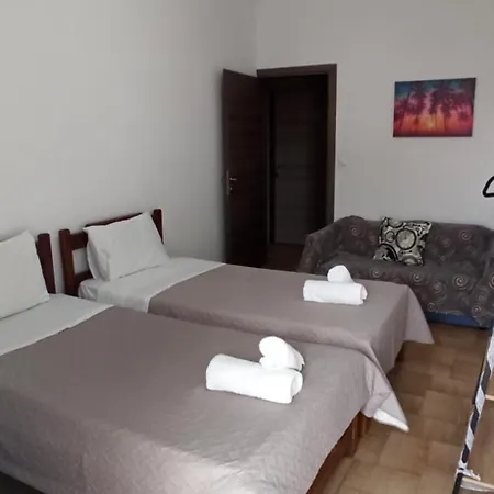 Modern αpt 500m From The Beach. Apartament *